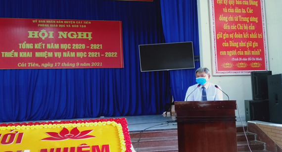 Đồng chí Nguyễn Cao Trí - HUV, Phó Chủ tịch UBND huyện phát biểu chỉ đạo tại Hội nghị