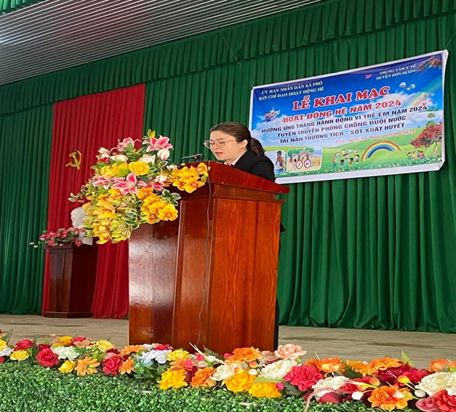 Đ/c Hoàng Ngọc Bảo Linh – Phó chủ tịch UBND xã phát biểu khai mạc