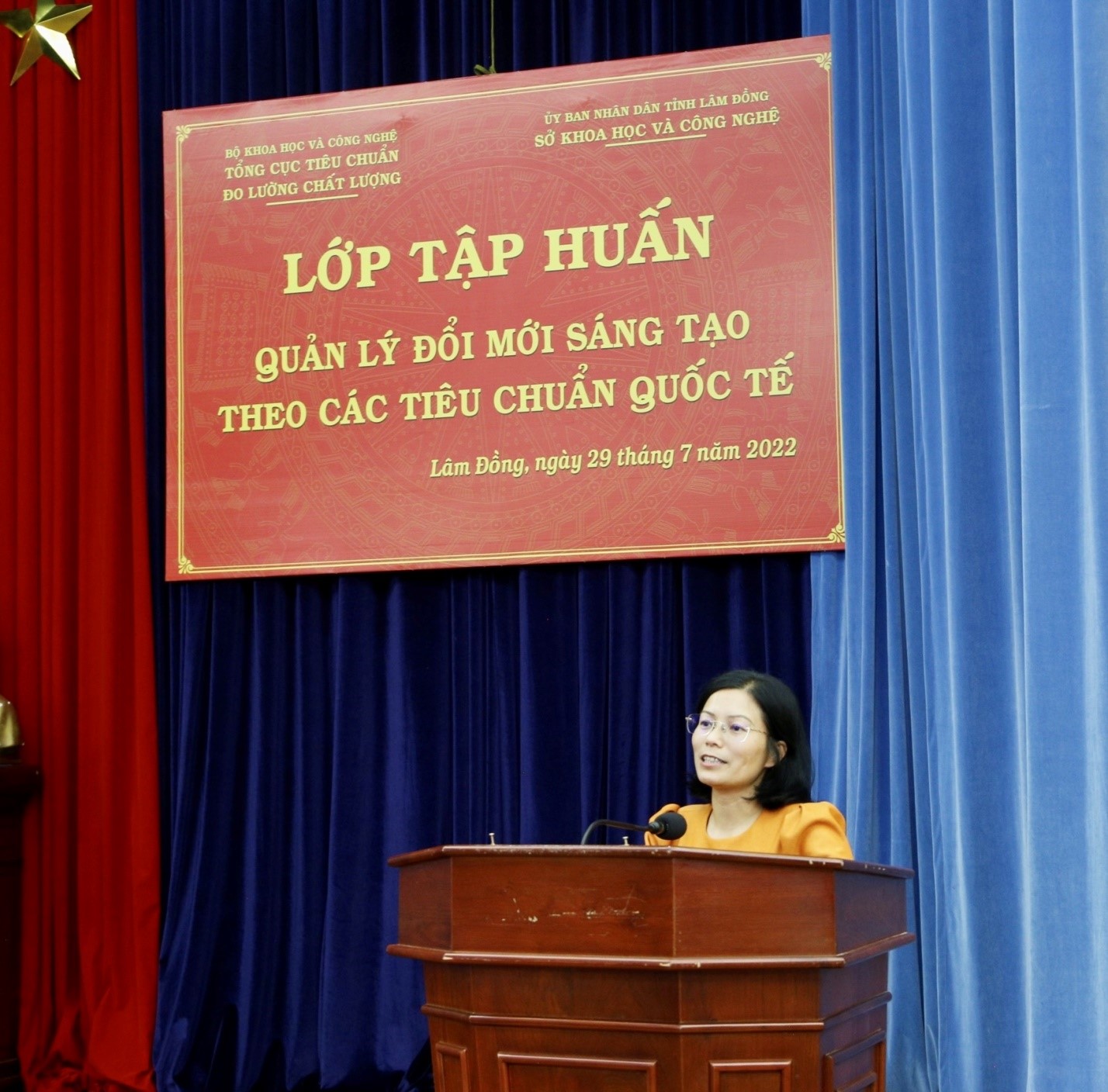 Bà Phạm Thị Nhâm - Phó Giám đốc Sở Khoa học và công nghệ tỉnh Lâm Đồng phát biểu khai mạc lớp tập huấn